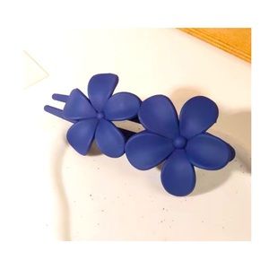 BLUE FLOWER CLIP HAIR ACCESSORIES